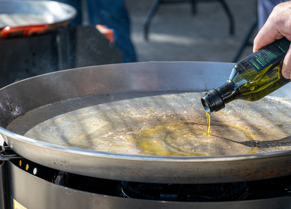 Qué diámetro de paella elegir según el número de comensales. Guía práctica para acertar siempre