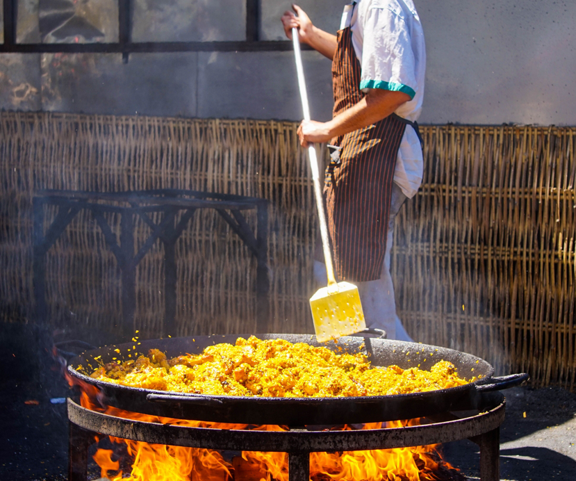 Qué diámetro de paella elegir según el número de comensales. Guía práctica para acertar siempre