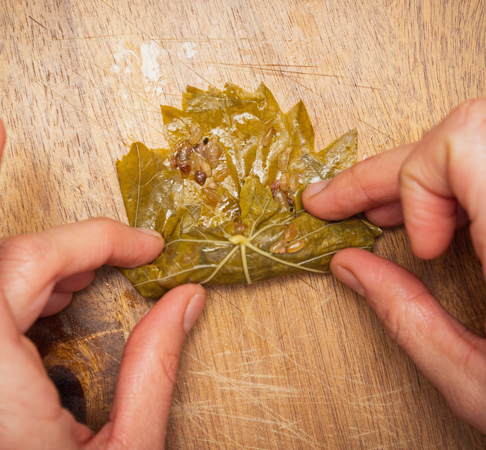 Dolmas griegas rellenas de arroz y carne