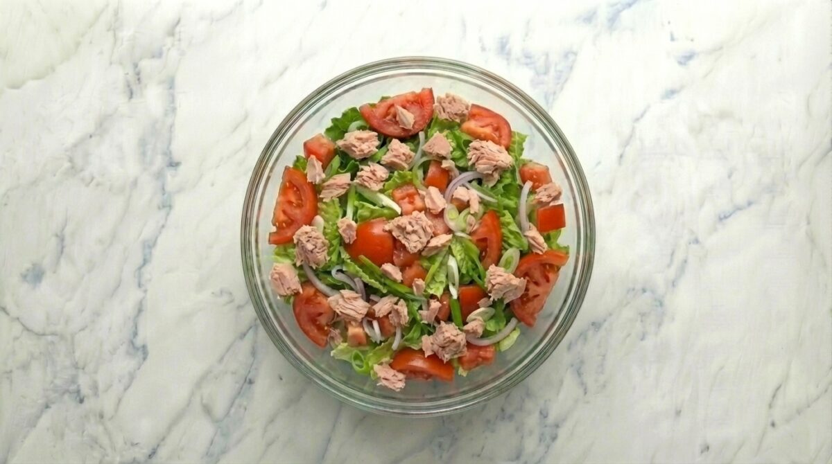Ensalada valenciana tradicional. Receta fresca y sencilla paso a paso