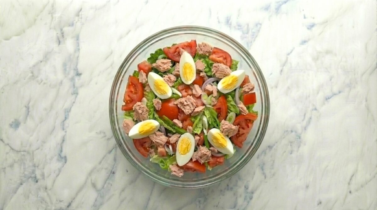 Ensalada valenciana tradicional. Receta fresca y sencilla paso a paso