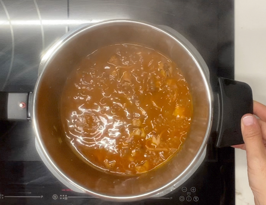 Guiso de calamares con garbanzos en olla exprés