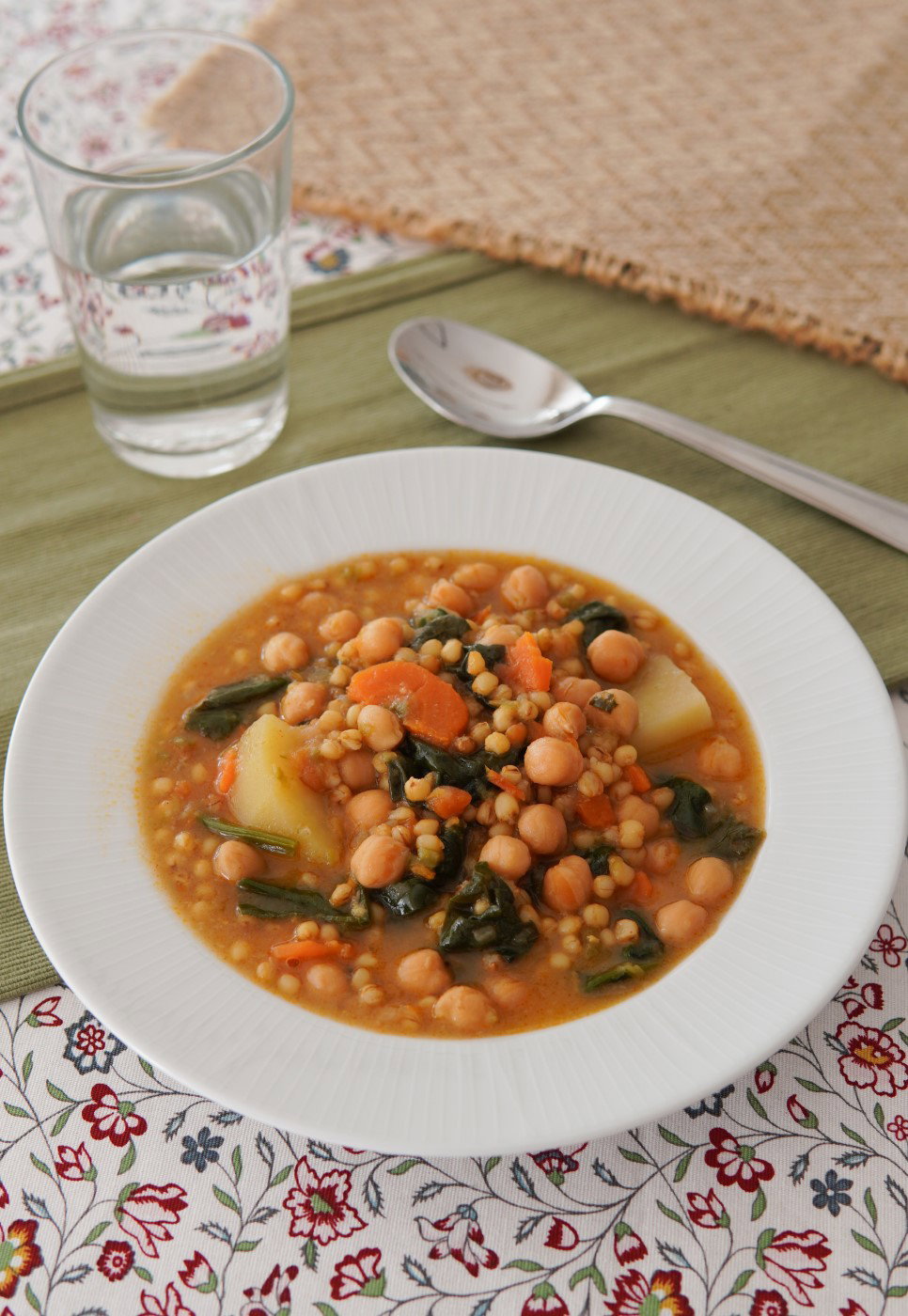 Guiso de trigo con garbanzos paso a paso