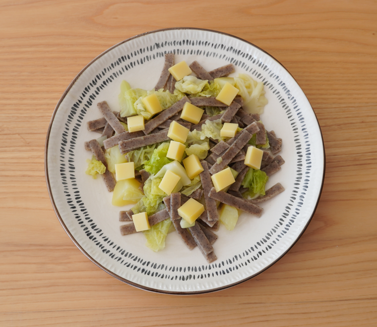 Pizzoccheri alla valtellinese: receta tradicional italiana con queso y verduras paso a paso