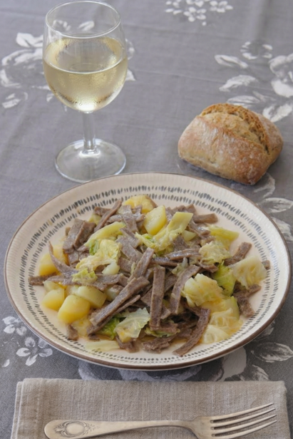 Pizzoccheri alla valtellinese: receta tradicional italiana con queso y verduras paso a paso
