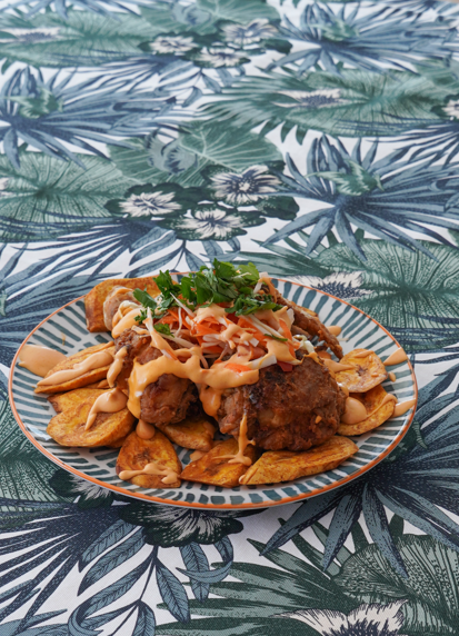 Pollo chuco hondureño tradicional: receta auténtica, crujiente y llena de sabor