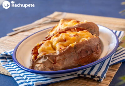 Boniatos asados rellenos al horno. Receta fácil, saludable y completa