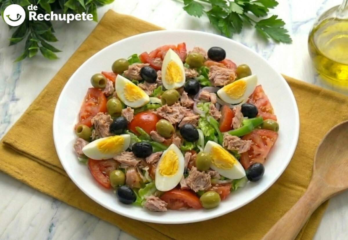 Ensalada valenciana tradicional. Receta fresca y sencilla paso a paso