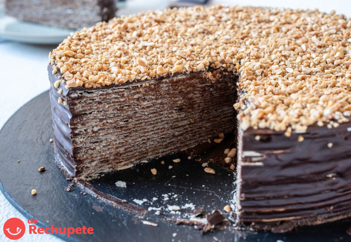 Tarta de huesitos con obleas y Nutella. La tarta de chocolate más fácil y crujiente