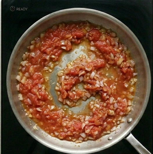 Salsa roja kebab casera, estilo mediterráneo y con caracter