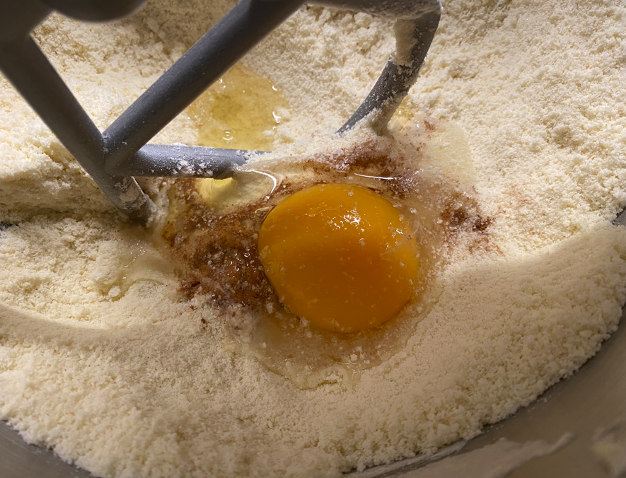 Así se hacen los auténticos stroopwafels: crujientes, tiernos y llenos de caramelo