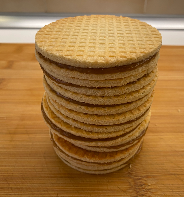 Así se hacen los auténticos stroopwafels: crujientes, tiernos y llenos de caramelo