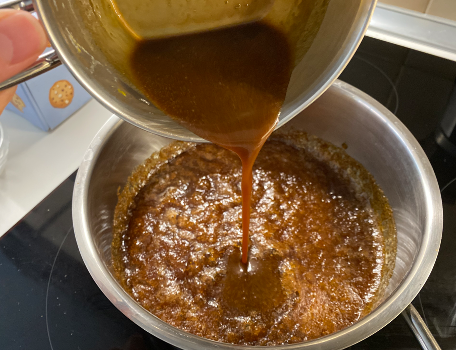 Así se hacen los auténticos stroopwafels: crujientes, tiernos y llenos de caramelo