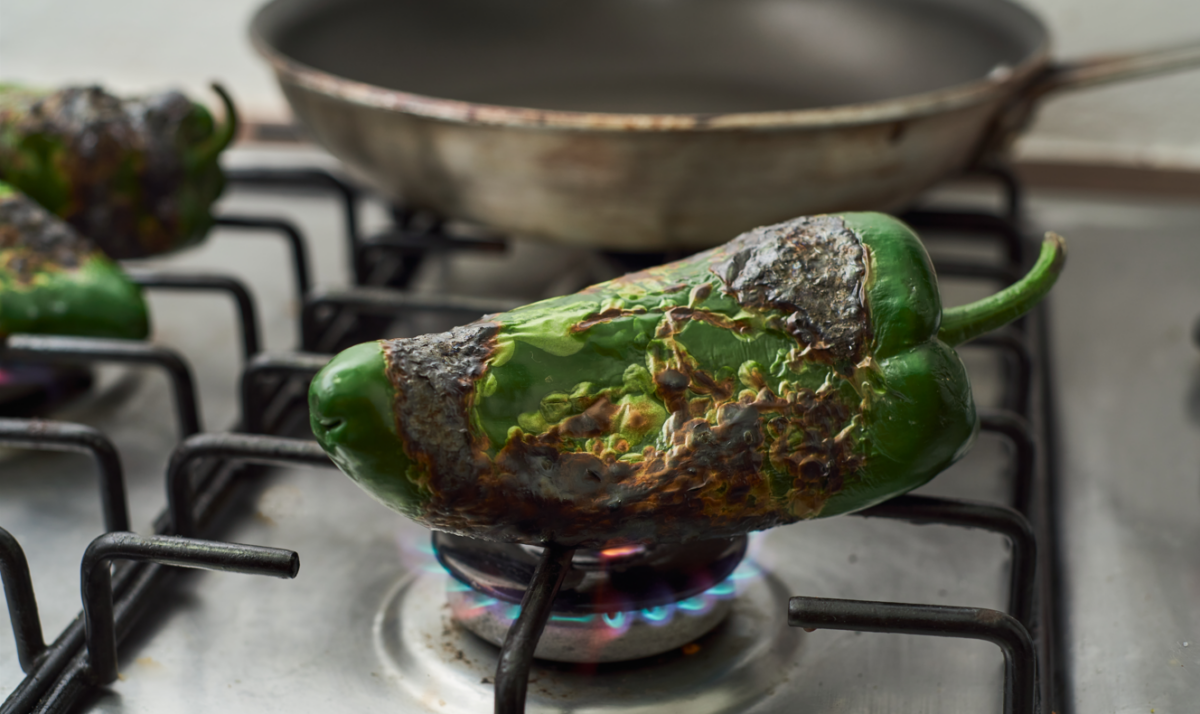 Chiles poblanos: cómo prepararlos en casa paso a paso (receta fácil y auténtica mexicana)