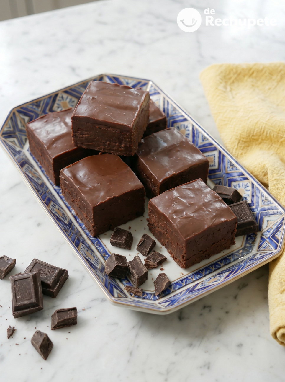 Fudge de chocolate casero. Postre fácil y listo en pocos pasos