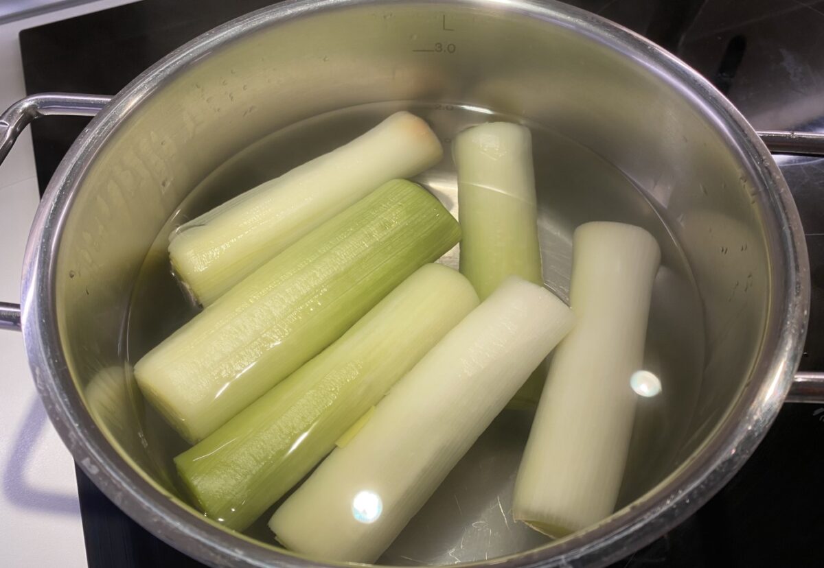Cómo cocer puerros para vinagreta: tiempo, trucos y receta paso a paso