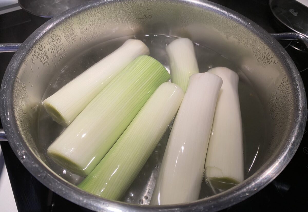Cómo cocer puerros para vinagreta: tiempo, trucos y receta paso a paso
