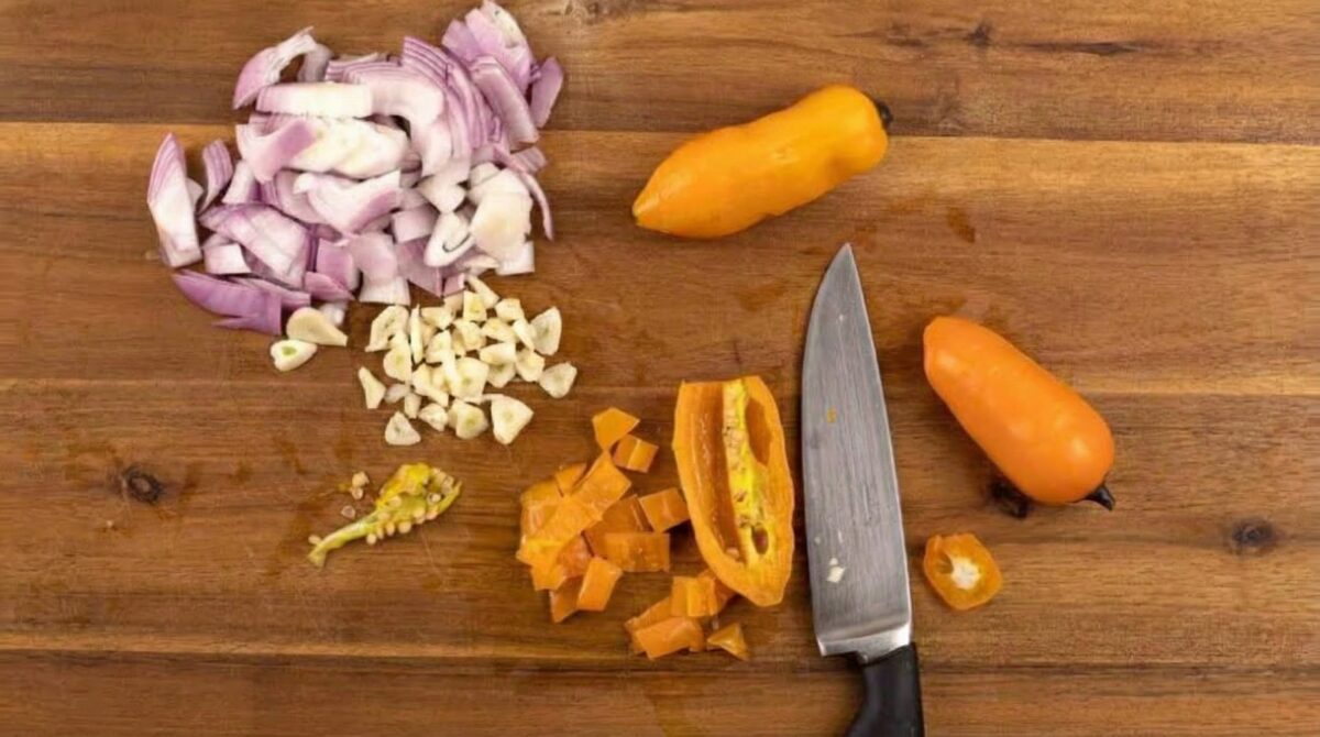 Salsa huancaína peruana casera: receta fácil, cremosa y con el punto justo de picante