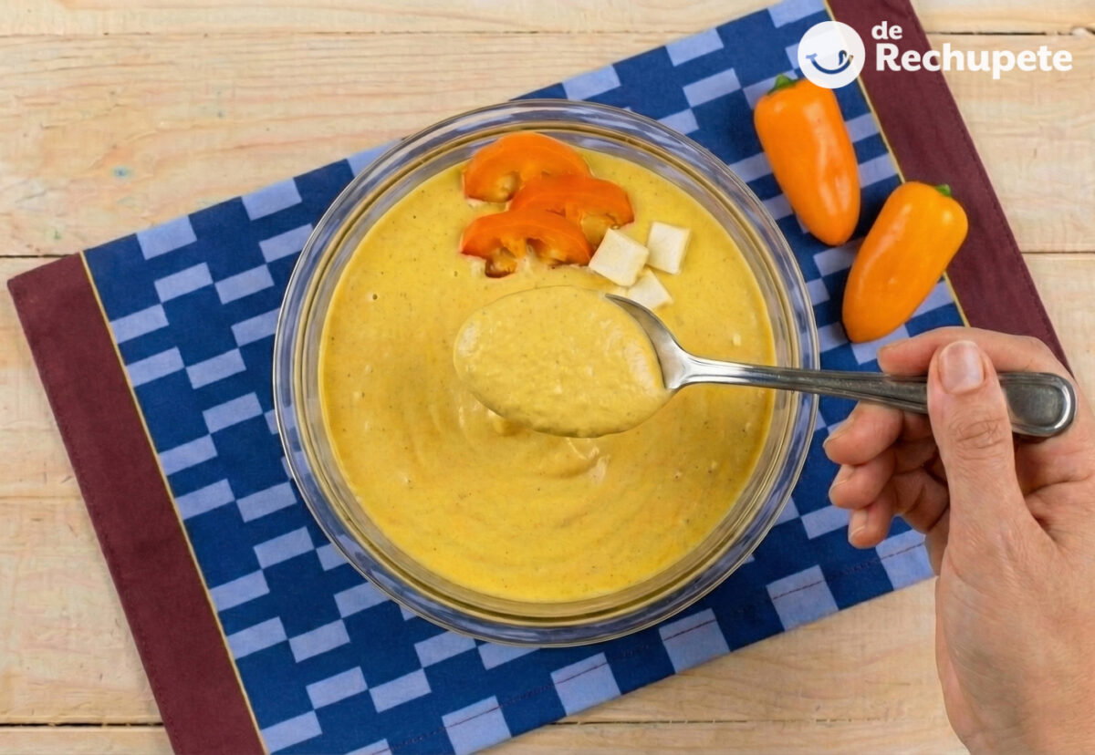 Salsa huancaína peruana casera: receta fácil, cremosa y con el punto justo de picante