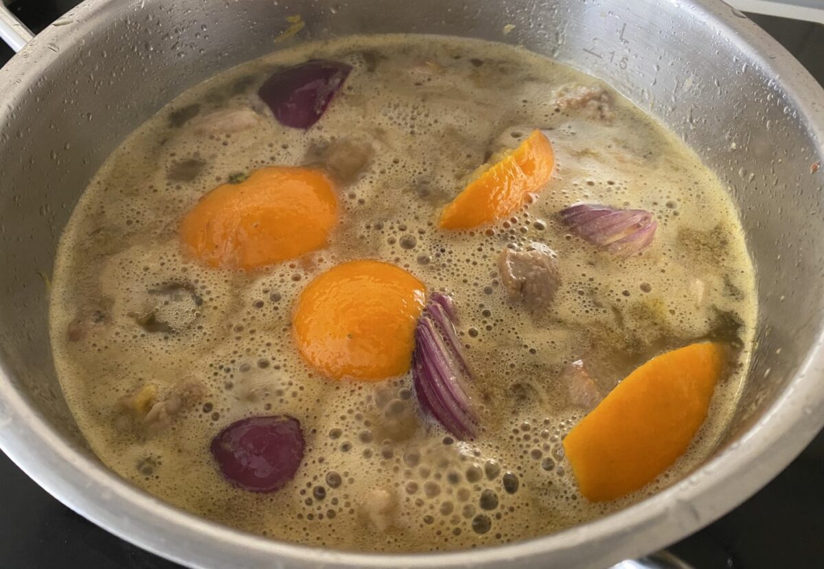 Carnitas mexicanas caseras. Receta tradicional de cerdo crujiente y jugoso