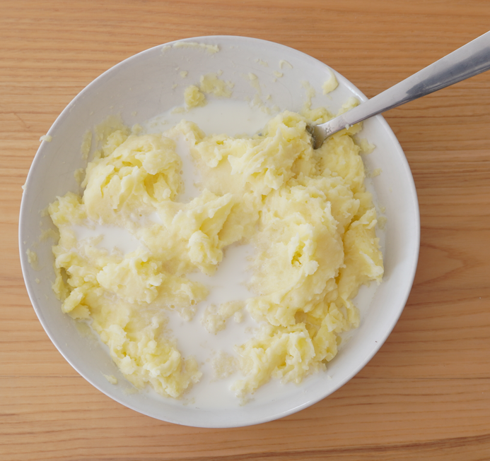 Carré de cordero con puré de patata