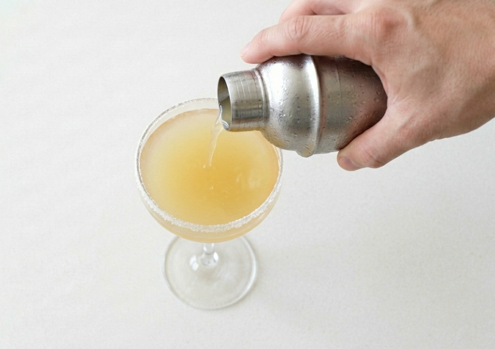 Sidecar, el cóctel clásico de coñac que siempre apetece
