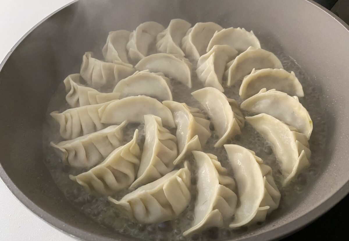 Gyozas de verduras caseras: receta fácil y saludable al estilo japonés
