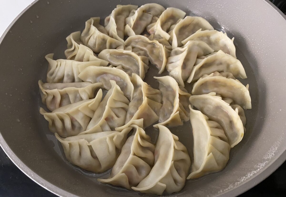 Gyozas de verduras caseras: receta fácil y saludable al estilo japonés