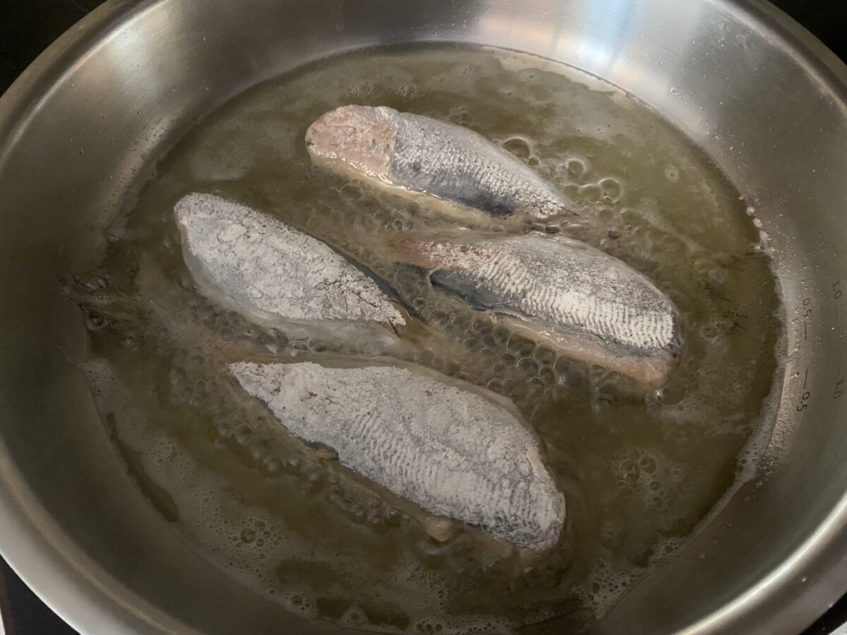 Jureles en escabeche caseros. Receta tradicional fácil y llena de sabor