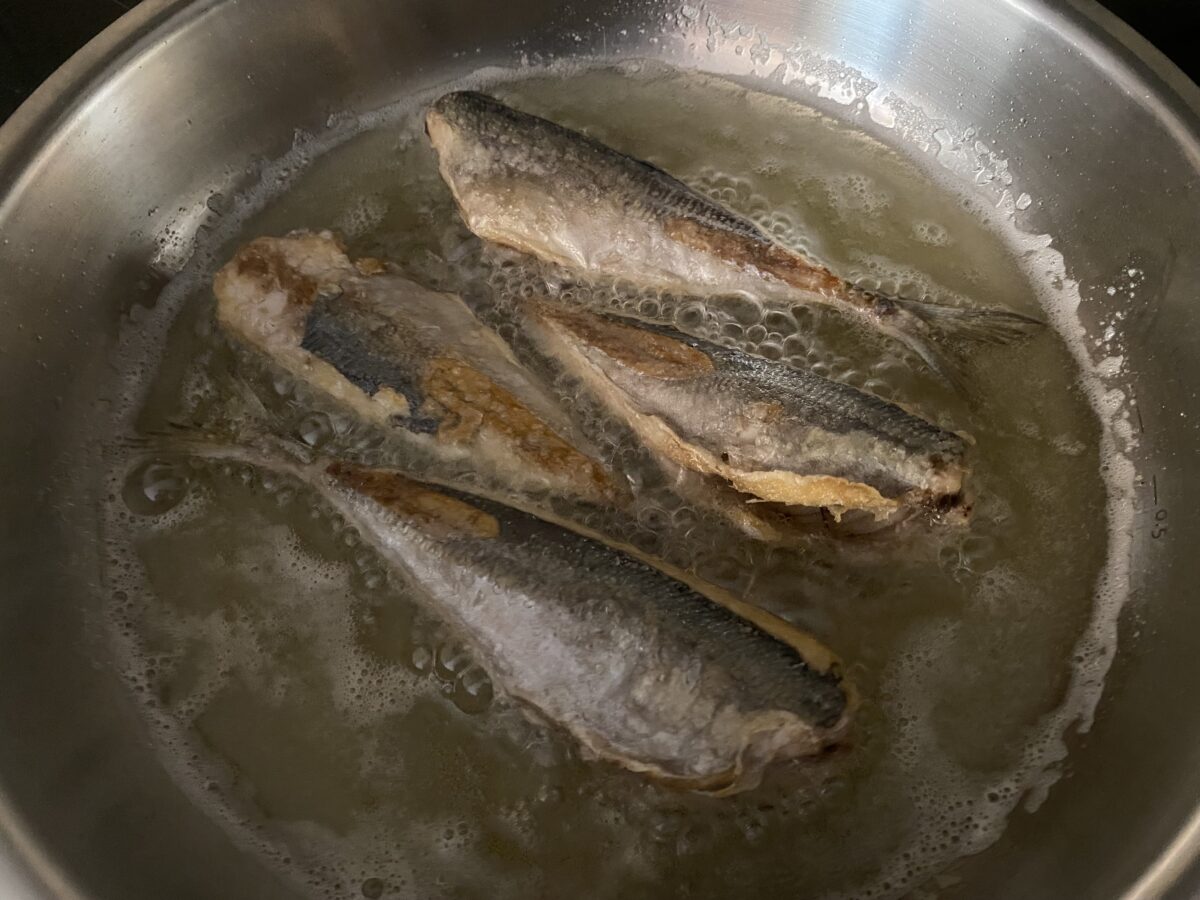 Jureles en escabeche caseros. Receta tradicional fácil y llena de sabor