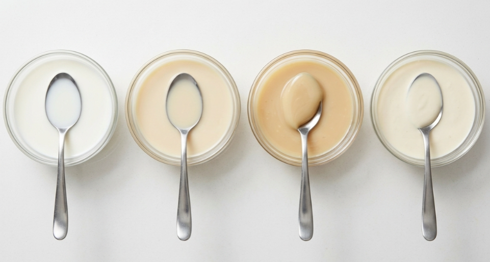 Leche evaporada: qué es, para qué sirve y cómo usarla en la cocina