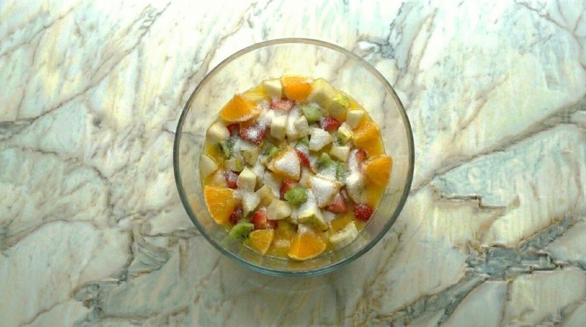 Macedonia de fruta casera. Receta fácil, fresca y perfecta para cualquier momento
