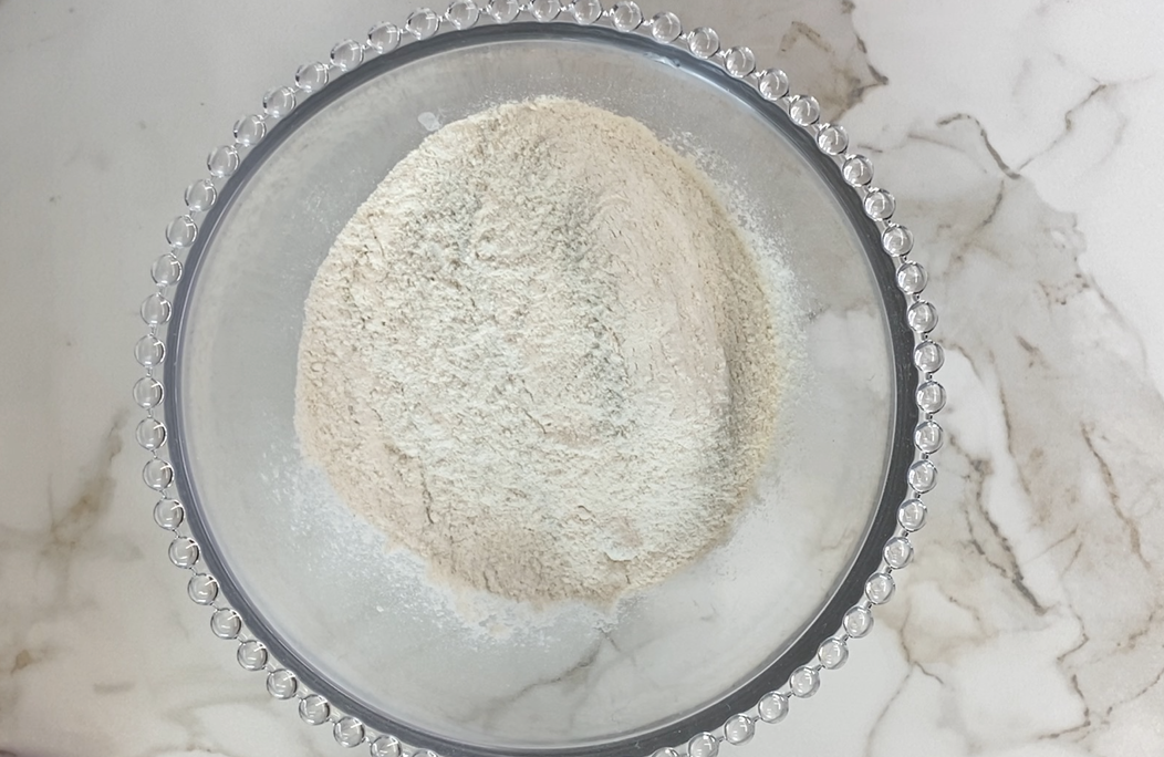 Cómo hacer masa pizza fina casera con borde tostado y base firme