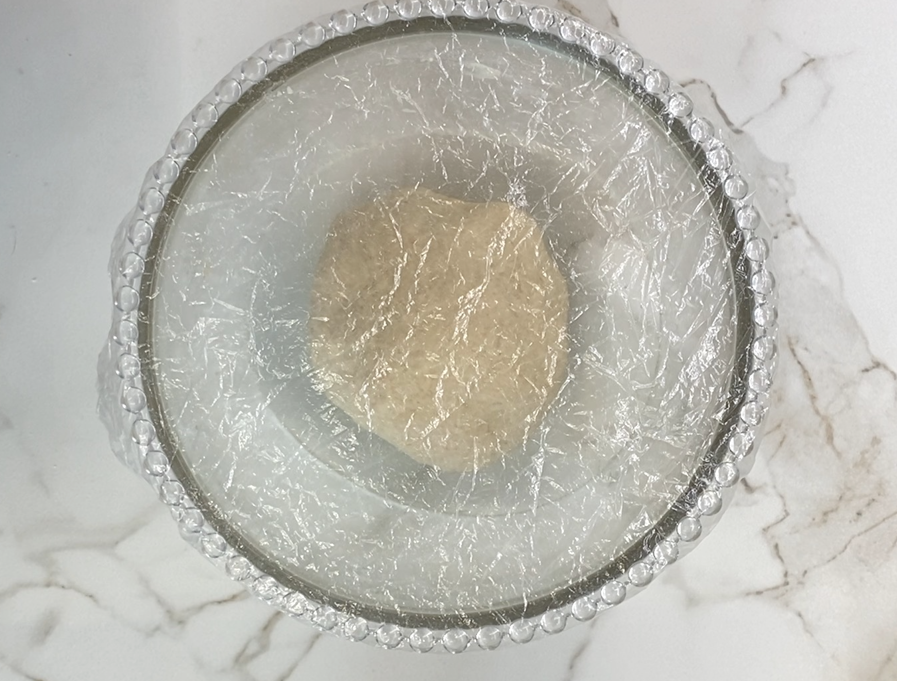 Cómo hacer masa pizza fina casera con borde tostado y base firme