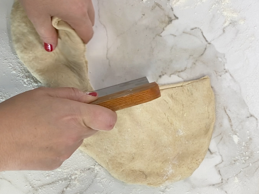 Cómo hacer masa pizza fina casera con borde tostado y base firme