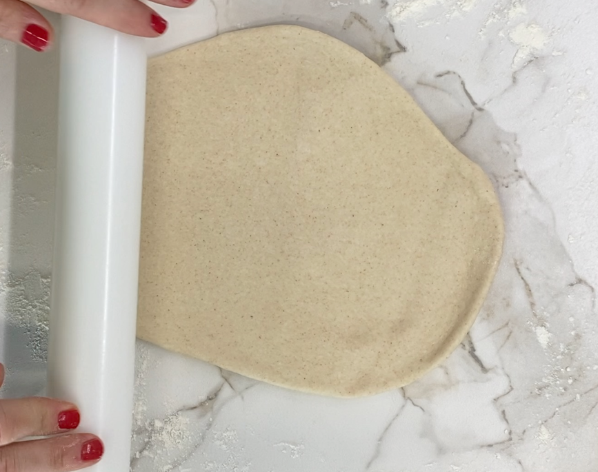 Cómo hacer masa pizza fina casera con borde tostado y base firme
