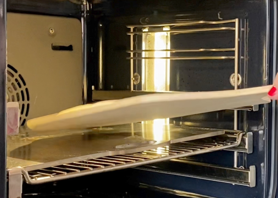 Cómo hacer masa pizza fina casera con borde tostado y base firme