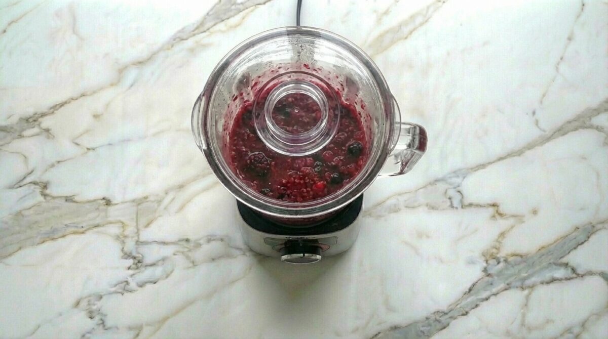 Mermelada de frutas del bosque casera. Receta fácil, aromática y perfecta para todo
