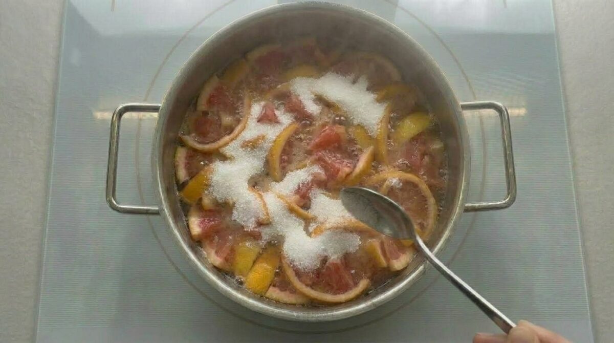 Mermelada de pomelo casera: receta fácil, equilibrada y con el punto justo de amargor