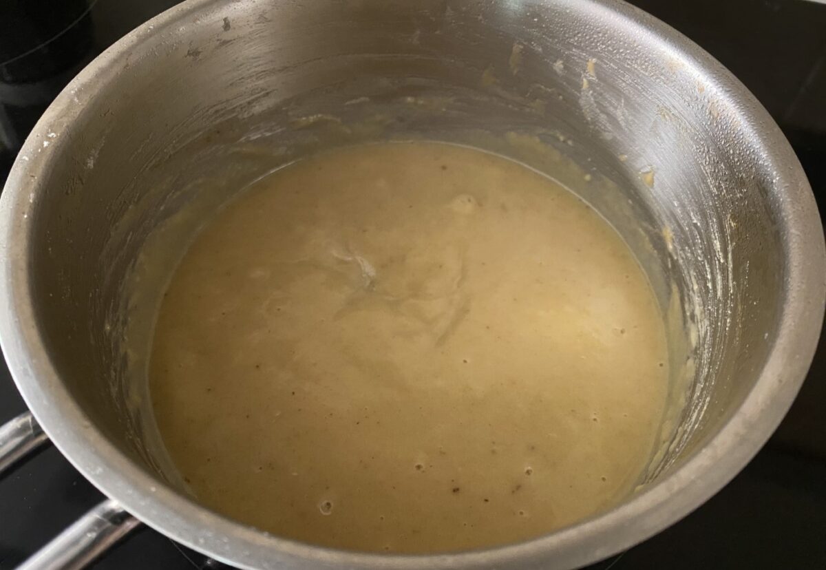 Pastitsio griego. Receta tradicional paso a paso de pasta al horno con carne y bechamel