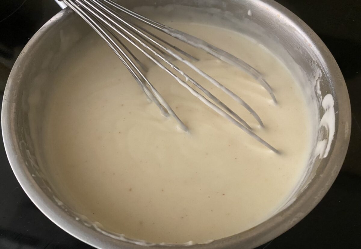Pastitsio griego. Receta tradicional paso a paso de pasta al horno con carne y bechamel