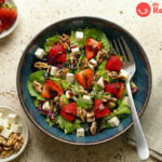 Ensalada de queso fresco con fresas paso a paso