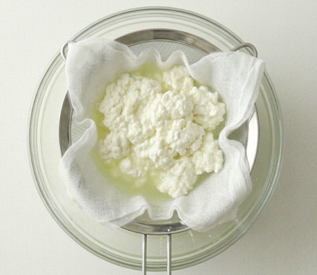 Ricotta casera, cremosa y lista en media hora