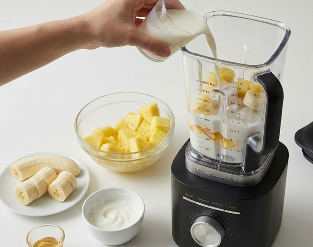 Smoothie de piña casero. Receta refrescante, fácil y llena de sabor