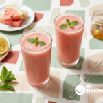 Smoothie de sandía casero. Bebida refrescante, ligera y perfecta para el verano