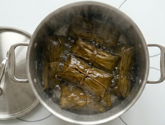 Tamal santafereño o bogotano, desayuno con peso y con mucha cocina dentro