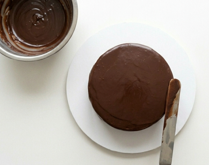 Tarta de plátano, chocolate y naranja paso a paso