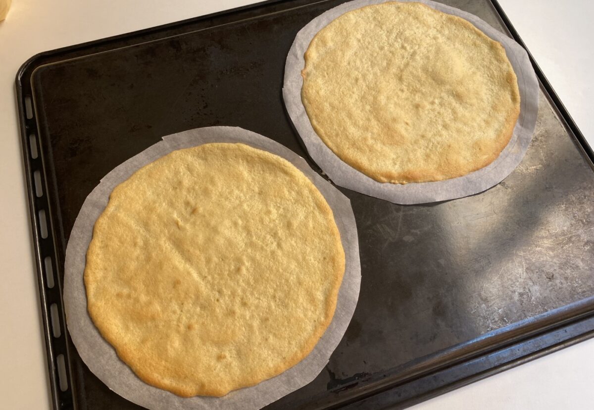 Tarta Dobos: receta original húngara paso a paso con crema de mantequilla y caramelo