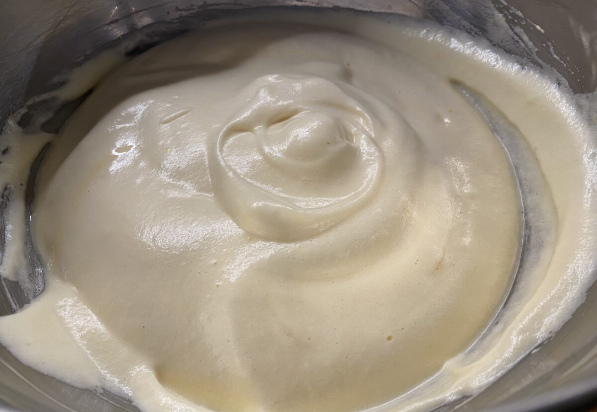 Tarta Dobos: receta original húngara paso a paso con crema de mantequilla y caramelo