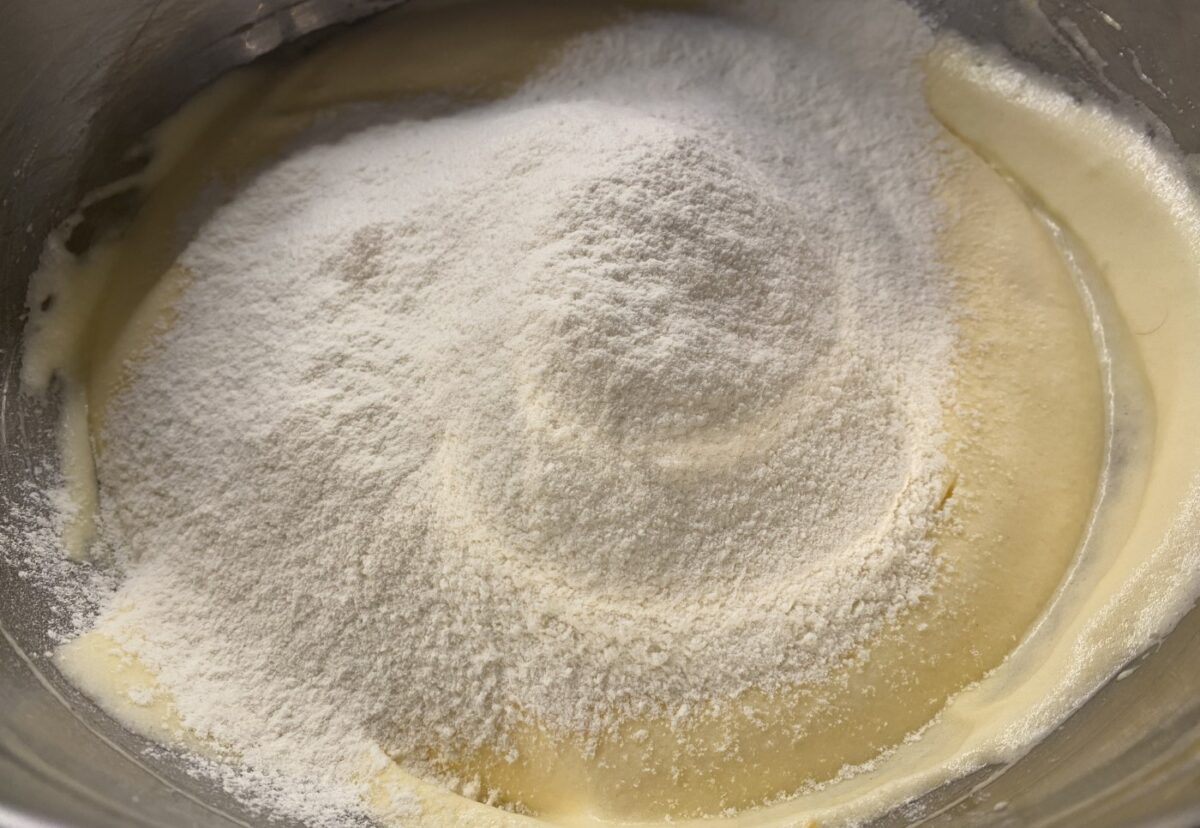Tarta Dobos: receta original húngara paso a paso con crema de mantequilla y caramelo